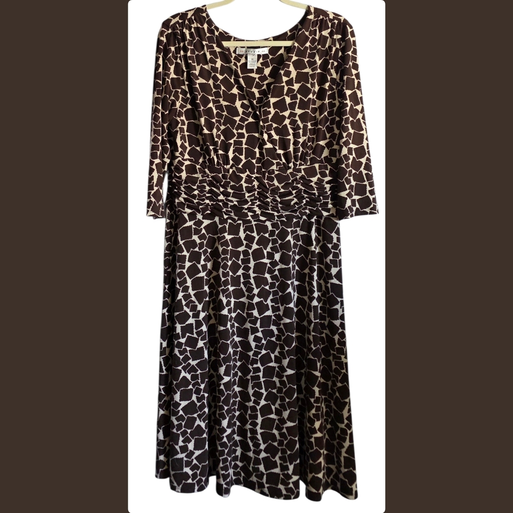 Chic Long Sleeve Giraffe Animal Print Dress by AA Studio AA